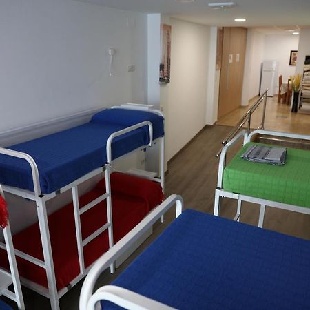 Albergue El Caminante Vandrarhem Portomarin Exteriör bild
