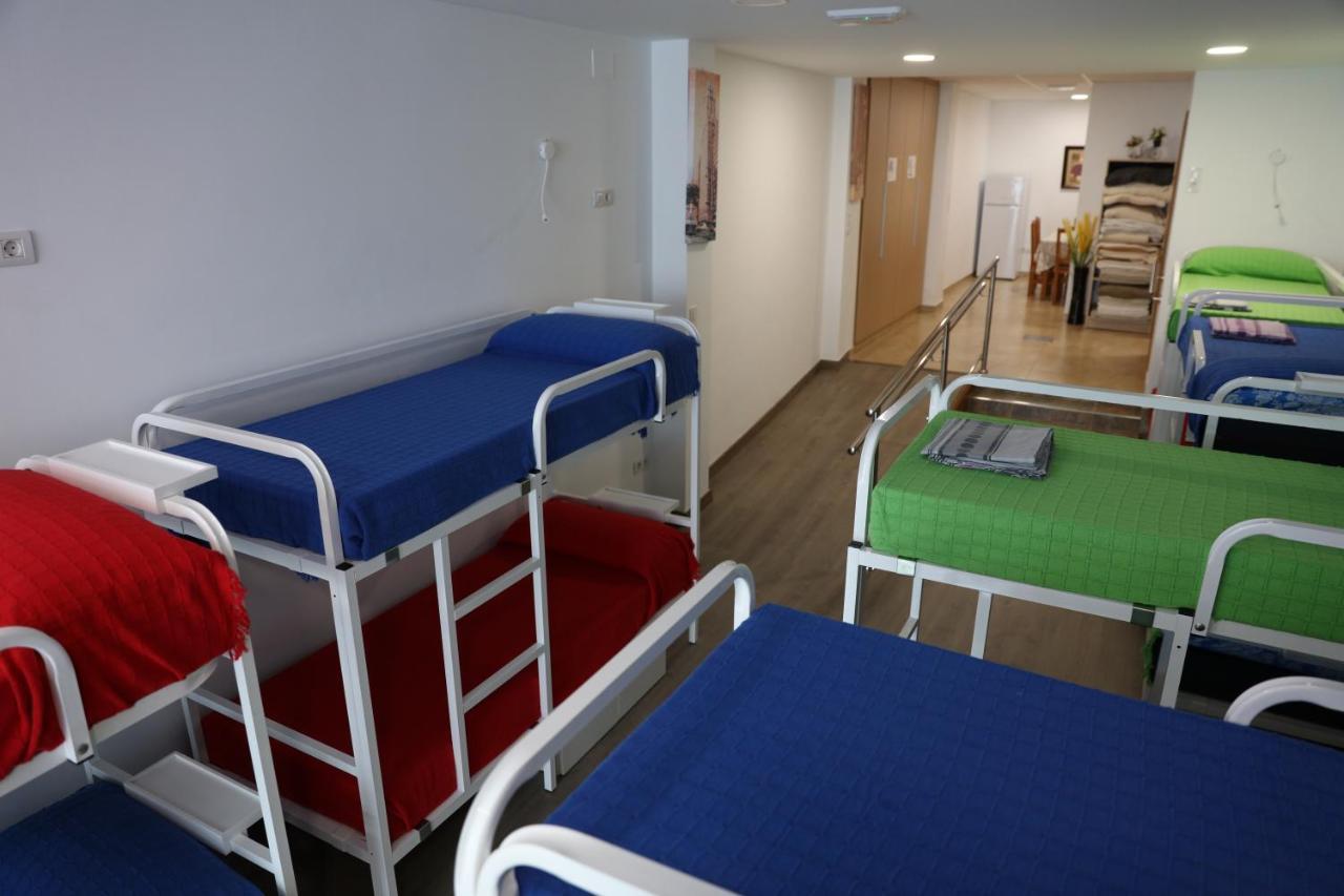 Albergue El Caminante Vandrarhem Portomarin Exteriör bild