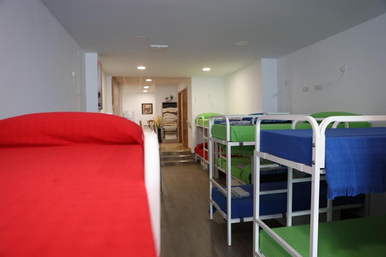 Albergue El Caminante Vandrarhem Portomarin Exteriör bild